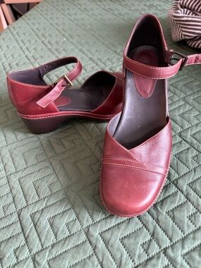 Women’s Burgundy Mary Jane Platform Shoe with Ankle Strap